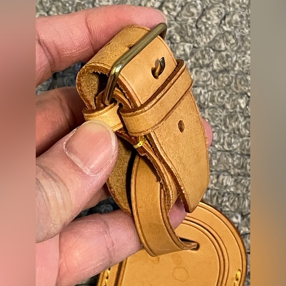 LV luggage tag name tag two pieces - Picture 6 of 8